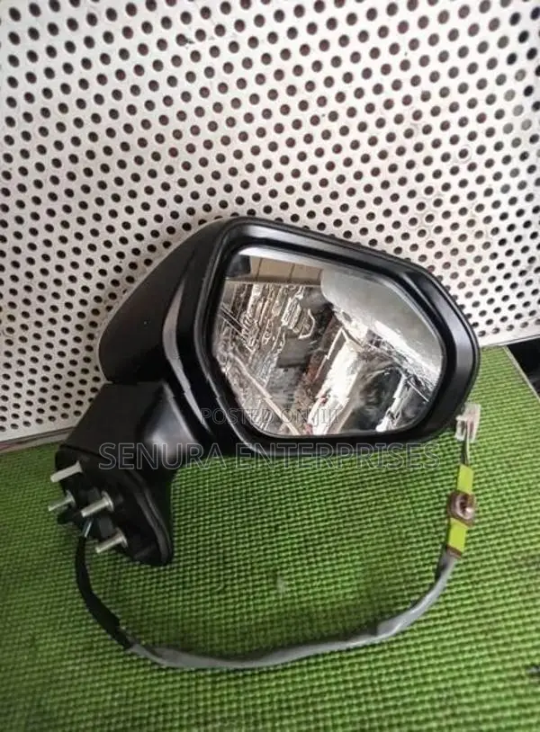 Toyota Sienta NSP170 Side Mirror RH