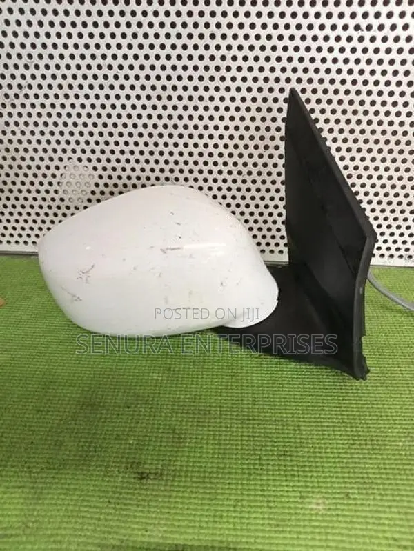Nissan Wingroad Y12 Side Mirror Rh
