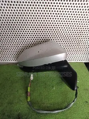 Toyota Sienta NSP170 Side Mirror RH