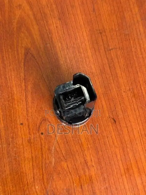 Toyota roomy push start button