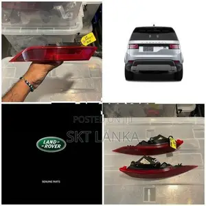 Genuine Discovery 5 2019 Rear Bumper Light Reflector