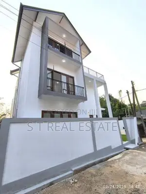 Modern Designed Luxury 3 Storey House for Sale in Thalawathugoda