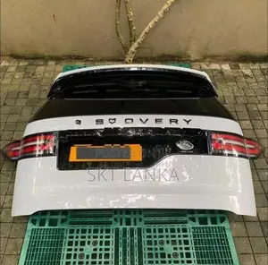 Genuine Land Rover Discovery 5 2019 rear dicky tailgate LED lights