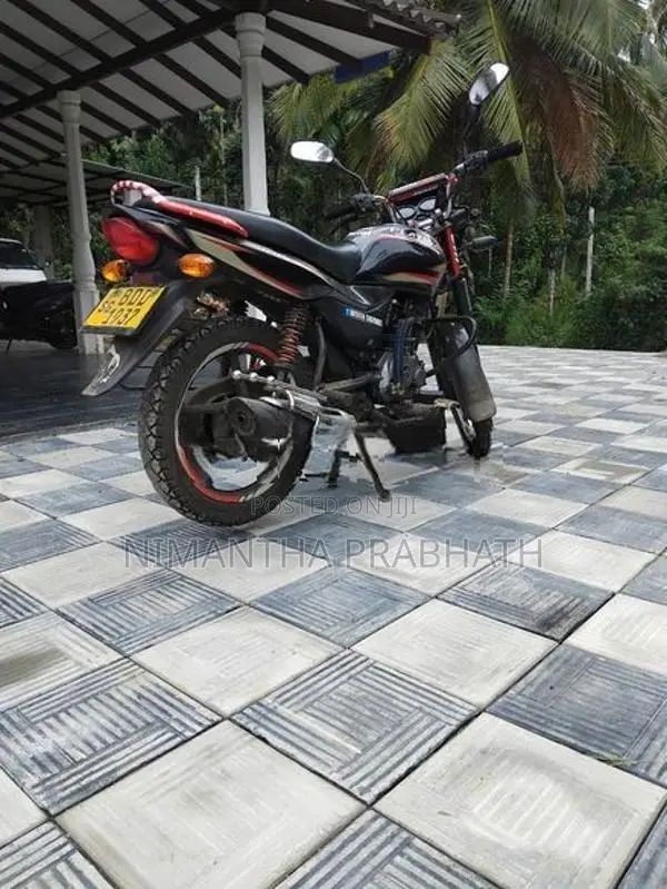 Bajaj Platina 100 2015