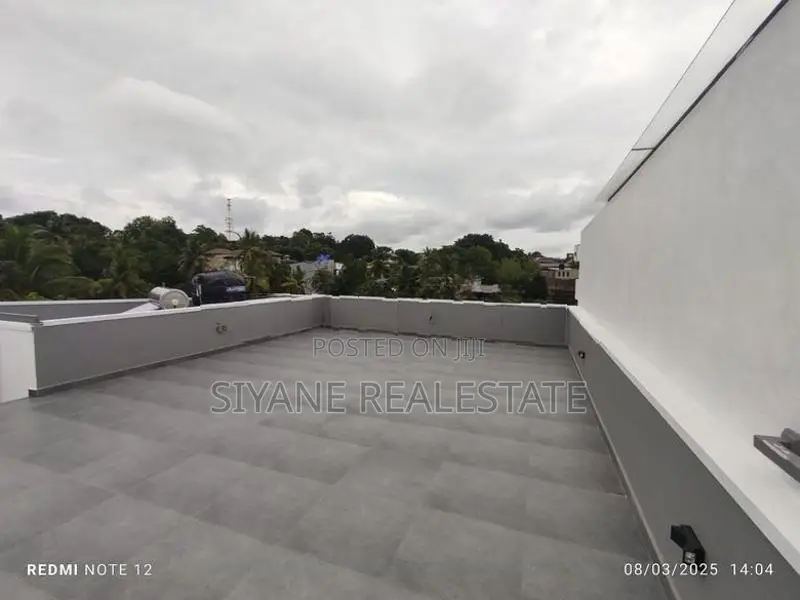 Luxury House for Sale in Battaramulla