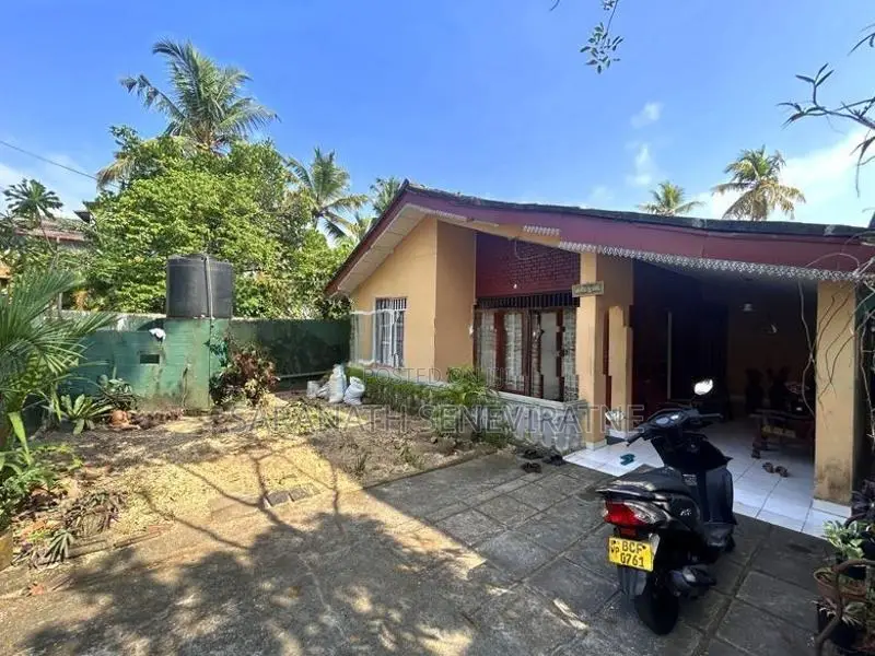 2 Houses Sale in Wijerama Egodawatta Rd Nugegoda - With Rental income