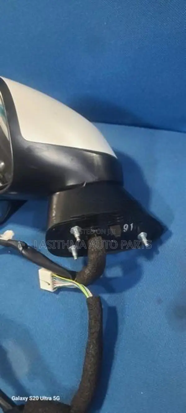 Vezel New Side Mirror (2024)