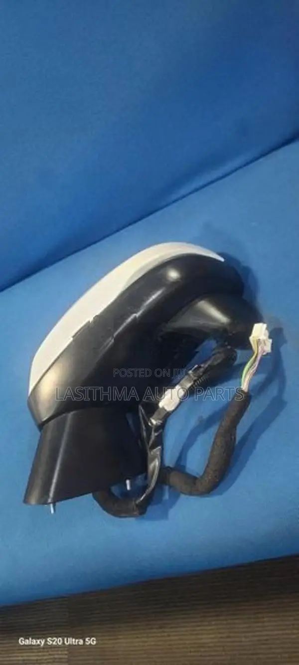 Vezel New Side Mirror (2024)