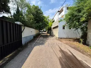 12.80 P Residential Property for Sale in Pita Kotte