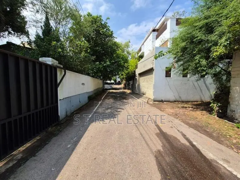 12.80 P Residential Property for Sale in Pita Kotte