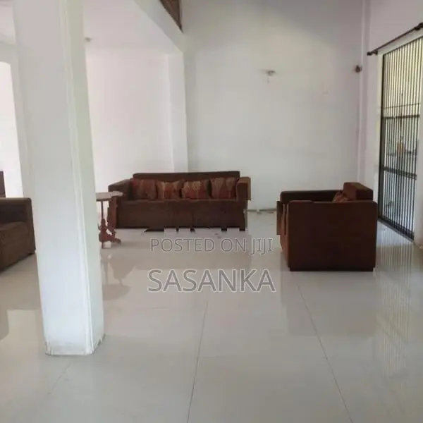 Kotte Thalawathugoda Main Road Facing Luxury House For Rent