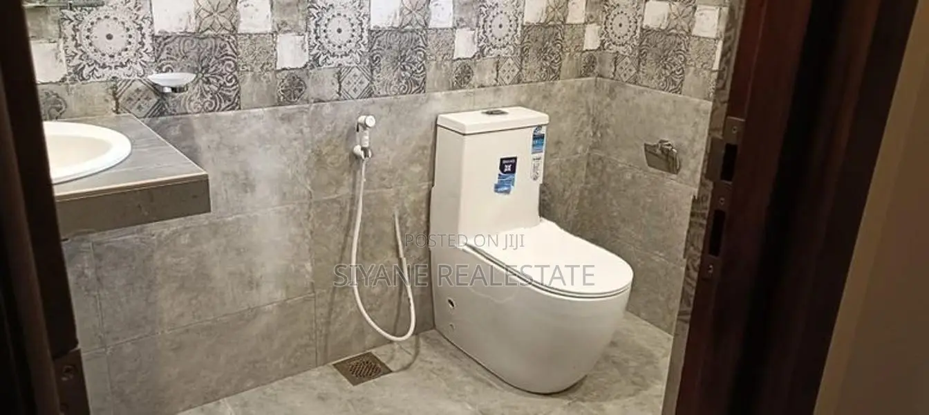 House For Sale – Attidiya Lake View Road