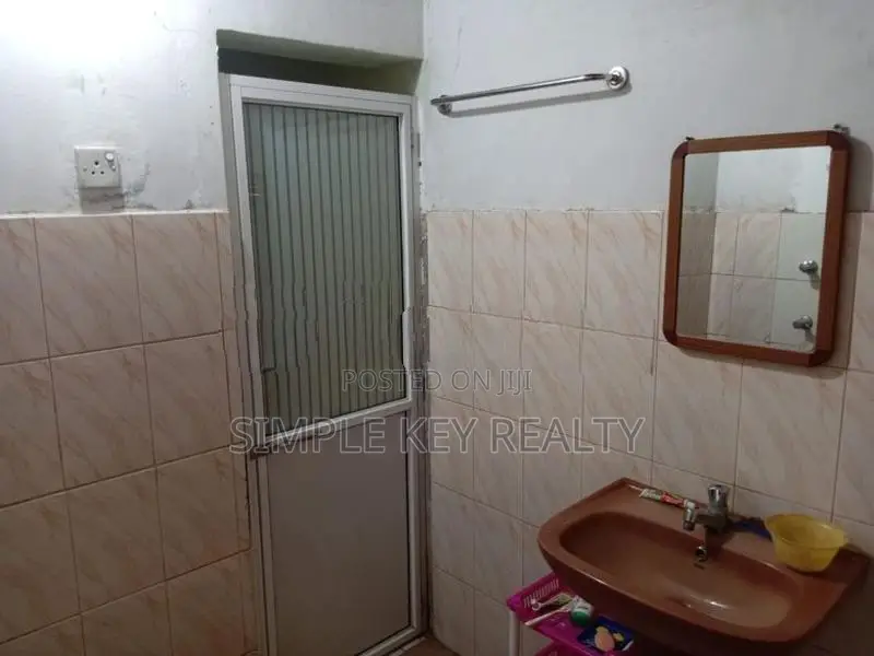 Land with House for Sale in Gampaha Yakkala