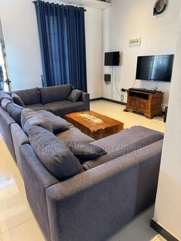 Luxury Three Storey House for Sale in Wellawatta Colombo 6