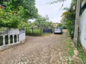 කොස්වත්ත, බත්තරමුල්ල පිහිටි ඉඩමක් විකිණීමට ඇත. (ID : BATR002S)