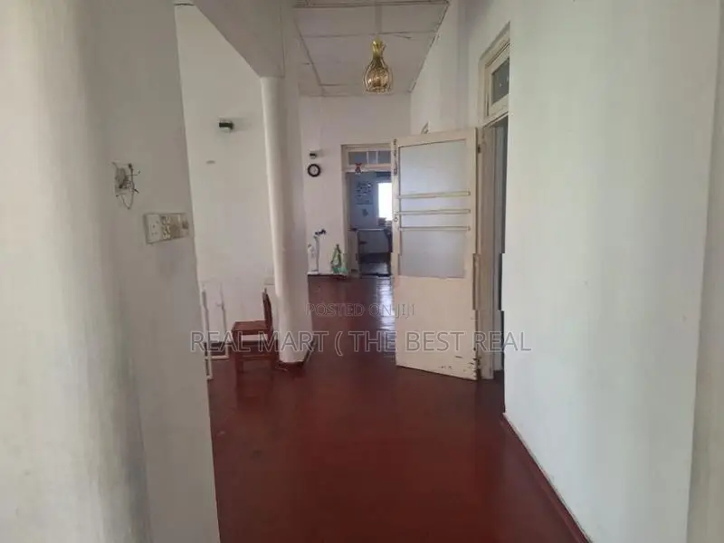 Nugegoda : 6BR (23.5P) House for Sale at Arthurs place