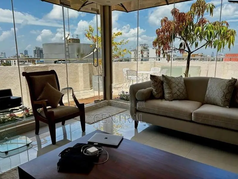 Beautiful Penthouse for Sale in Milagiriya Road, Colombo 04 (C7-9059)