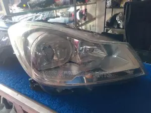 Mercedes Benz 204 Head Light