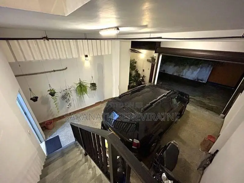Luxury House With Central AC - Ganewatta Rd Mampe Piliyandala SOLAR 10