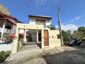 Luxury New House Sale in Thalawathugoda