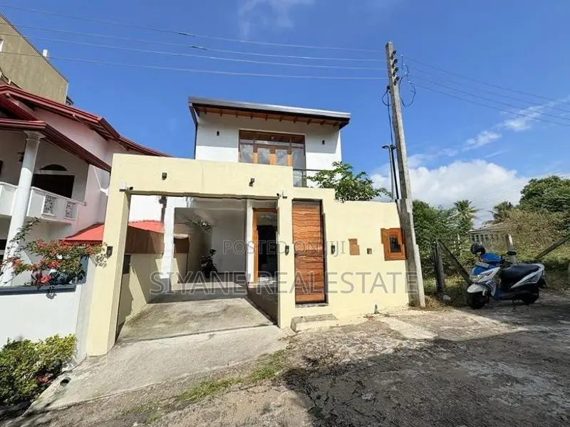 Luxury New House Sale in Thalawathugoda