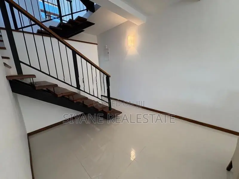 Luxury New House Sale in Thalawathugoda
