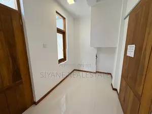 Luxury New House Sale in Thalawathugoda