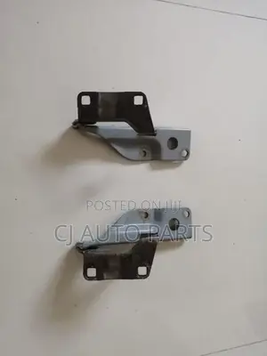 Nissan Sunny FB15 Bonnet Hinges
