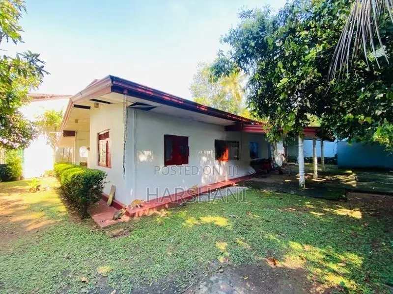 20P With Livable House at LAND VALUE Close to Admin City Battaramulla
