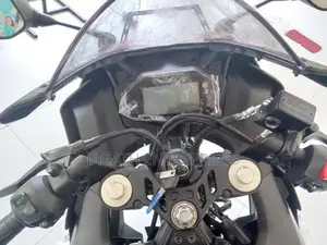 Yamaha R15 Mat Gross Black 2025
