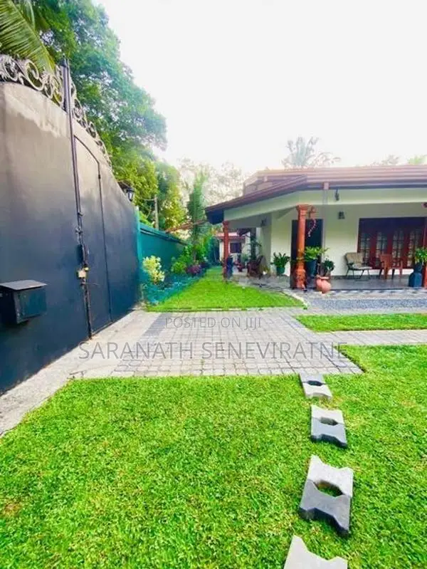 Single Storied House in Ja-Ela Udammita Road With Beautiful Garden