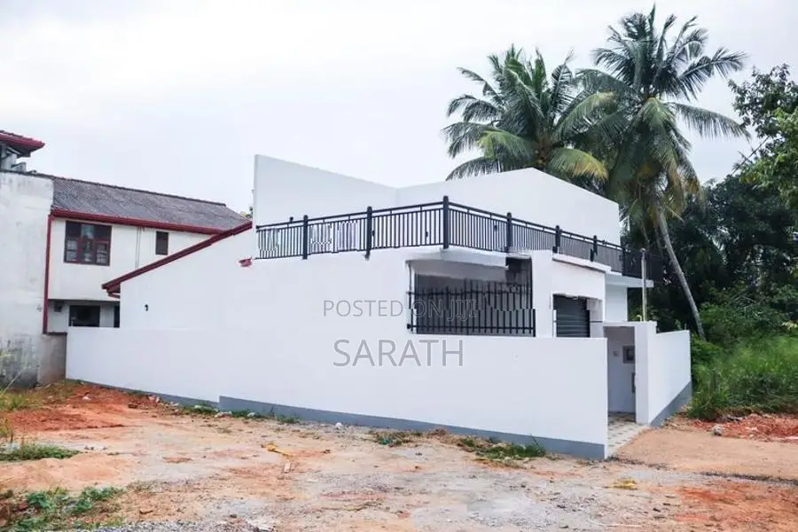 Strong Structure Brand New House For Sale Athurugiriya