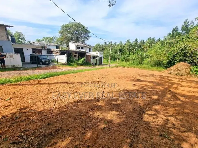 අතුරුගිරිය රතුවිල වත්ත පර්චස්6.5 ක බිම් කොටසක්