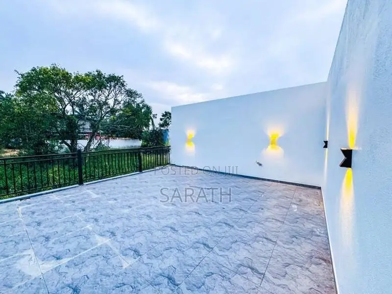 Strong Structure Brand New House For Sale Athurugiriya