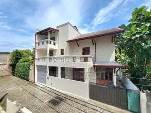 Two Storey House for Sale Battaramulla (id: Batr003)