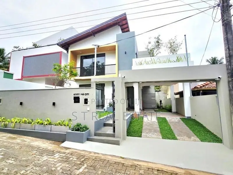 Brand New Luxury 2 Storey House for Sale in Piliyandala