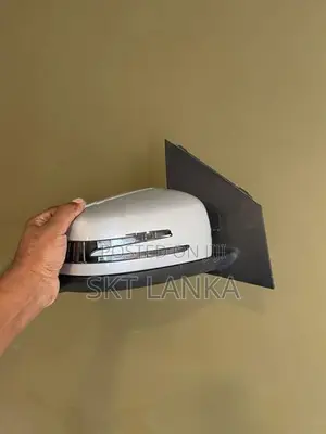 Genuine Mercedes Benz B Class B250e 2018 Complete Side Mirrors Silver