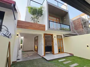 Newly Build Luxury 3 Storey House for Sale in Battaramulla