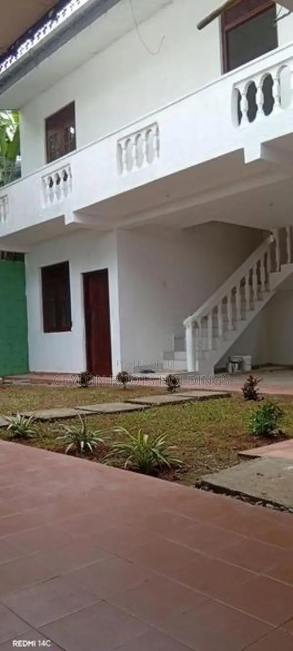 A Beautifully Built 2 Storey House is for sale in Vidyala Johnson