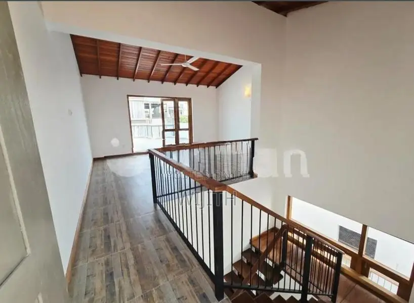 Brand New Three Storey House for Sale in Battaramulla Palawatha