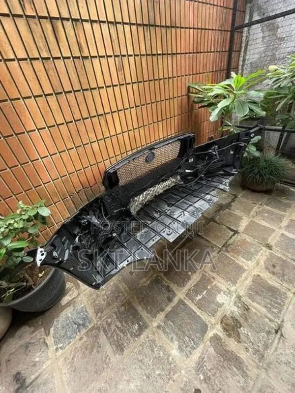 Jaguar XJ 2013 Front Bumper Complete