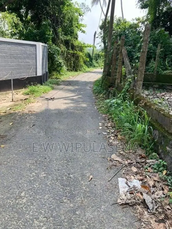 10.5 PERCH LAND FOR SALE in SEEDUWA