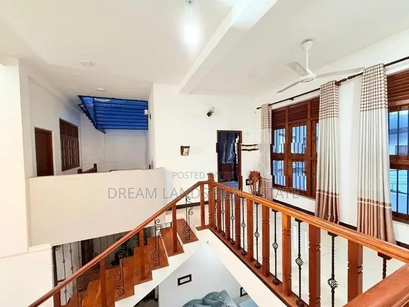 ☆ Maharagama Modern 2 Story House for Sale ( RS - 521)
