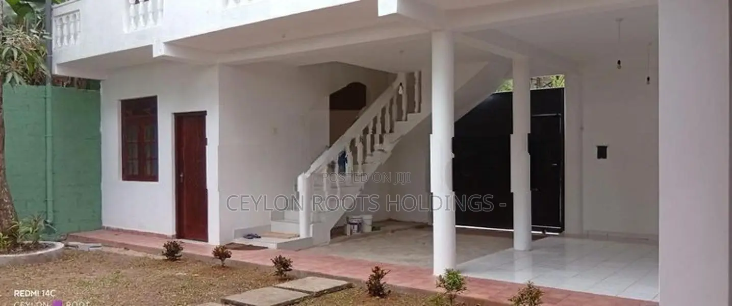 A Beautifully Built 2 Storey House is for sale in Vidyala Johnson