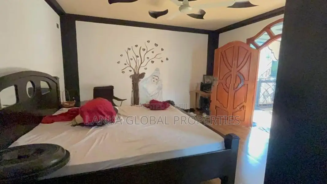House for Sale in Nallanddai Lane,Thumballai,Pointpetro