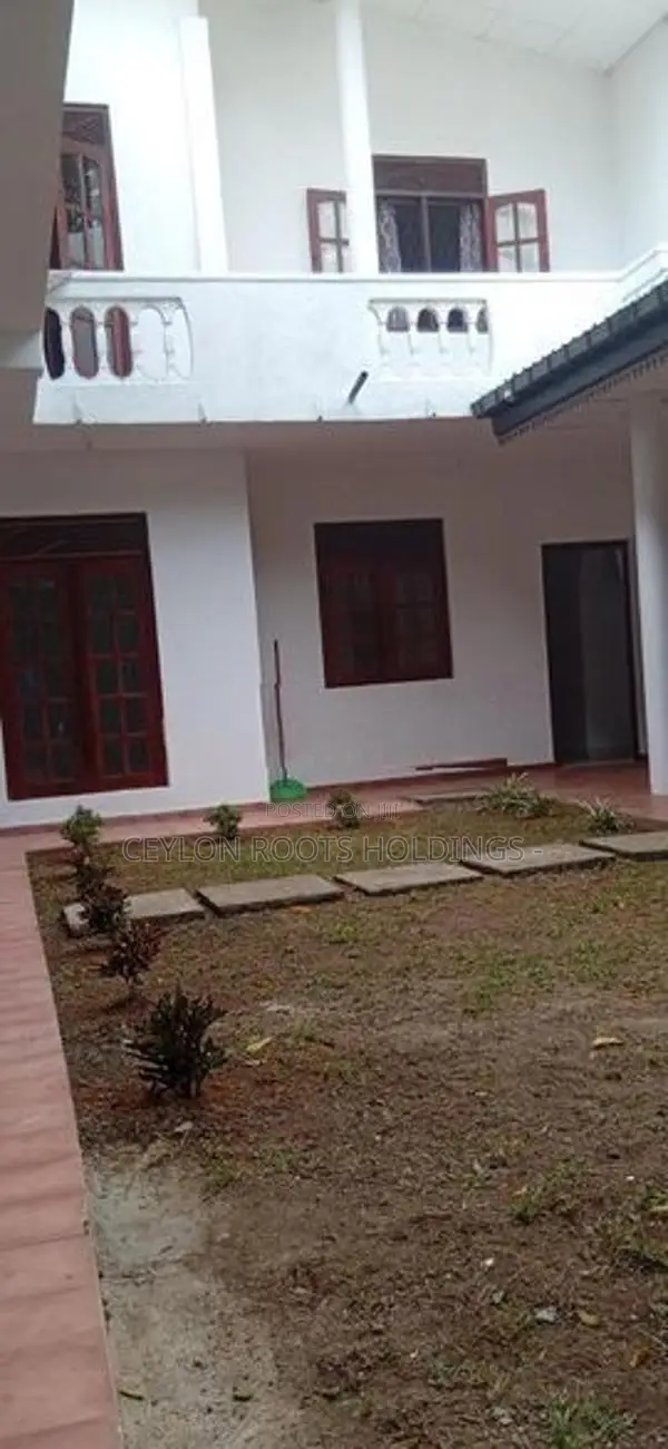 A Beautifully Built 2 Storey House is for sale in Vidyala Johnson