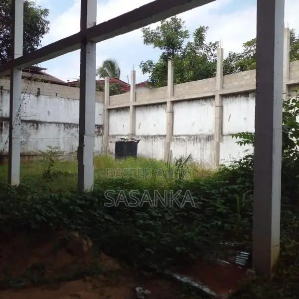 Kesbewa Bandaragama Road 5000 Sqft Ware House For Rent.