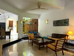 House in a Peaceful Neighborhood Yet Walking Distance to Nugegoda Town