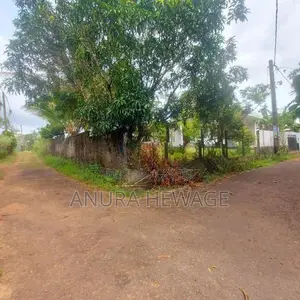 පූගොඩ නගරය ආසන්නයේ පිහිටි නිවසක් විකිණීමට ඇත. (ID: PGD001S