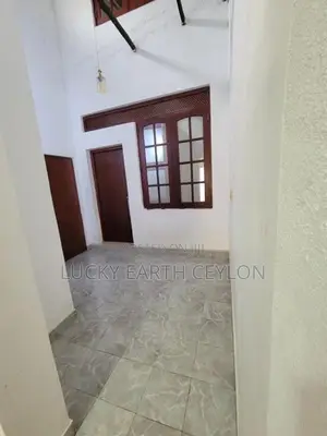 Battarmulla 2 Storey Large Unfurnished House for Rent (MG1239)
